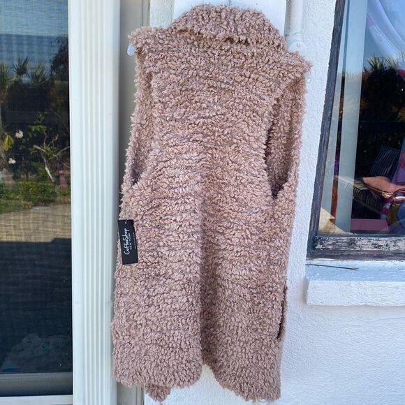 Coffee Shop Teddy Drape Vest Size Small - Picture 7 of 8